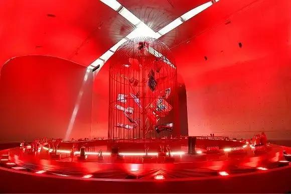 katemoss代言的女装,katemoss只穿面纱