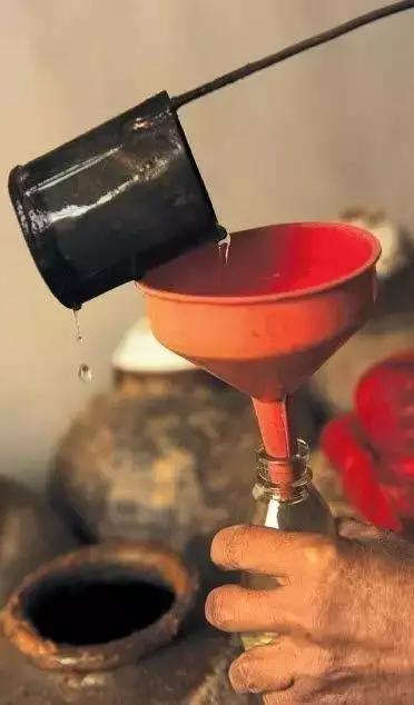 谈谈中药的奇葩事：粪便当中药，口味也太重了吧！你吃得下吗？