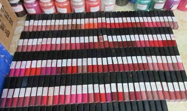 代购的进口化妆品为什么那么便宜,代购大牌彩妆骗局曝光