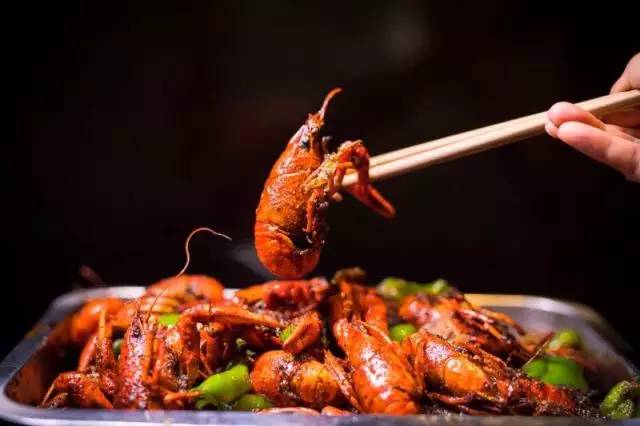 咳咳小哥，能给我来个梅雨天的freestyle吗？