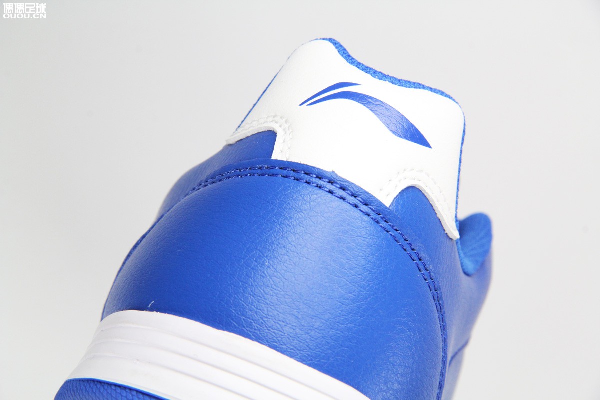 李宁锋锐足球鞋tf测评,李宁长歌2.0升级碎钉足球鞋测评