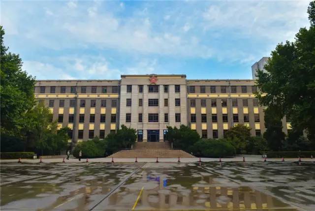 小编带你畅游军校｜第四站：第四军医大学（我们的诗和远方）