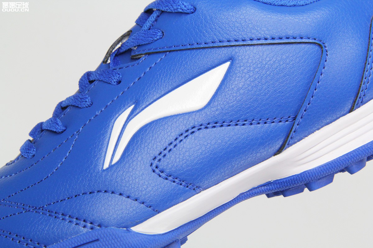 李宁锋锐足球鞋tf测评,李宁长歌2.0升级碎钉足球鞋测评