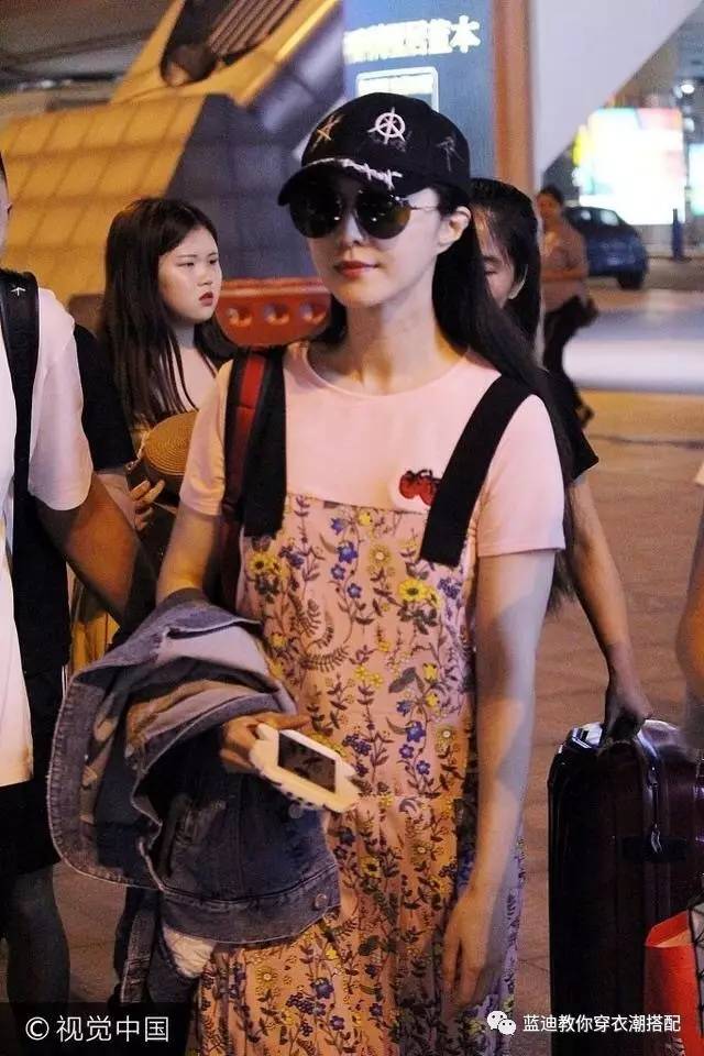 张雪迎穿搭夏天气质套装,明星私服吴宣仪