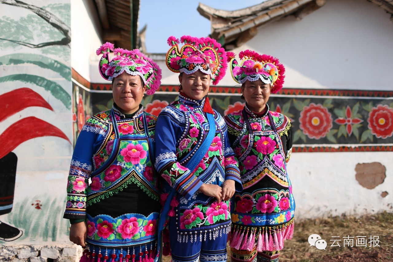 彝族非遗时装周,凉山彝族火把节时装秀