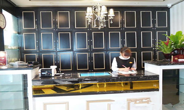 想吃西餐去哪里,附近的两岸咖啡