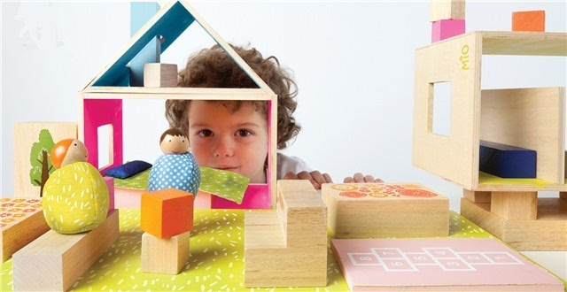 大学生毕业开15平米文具店，如何做到月盈利过万？