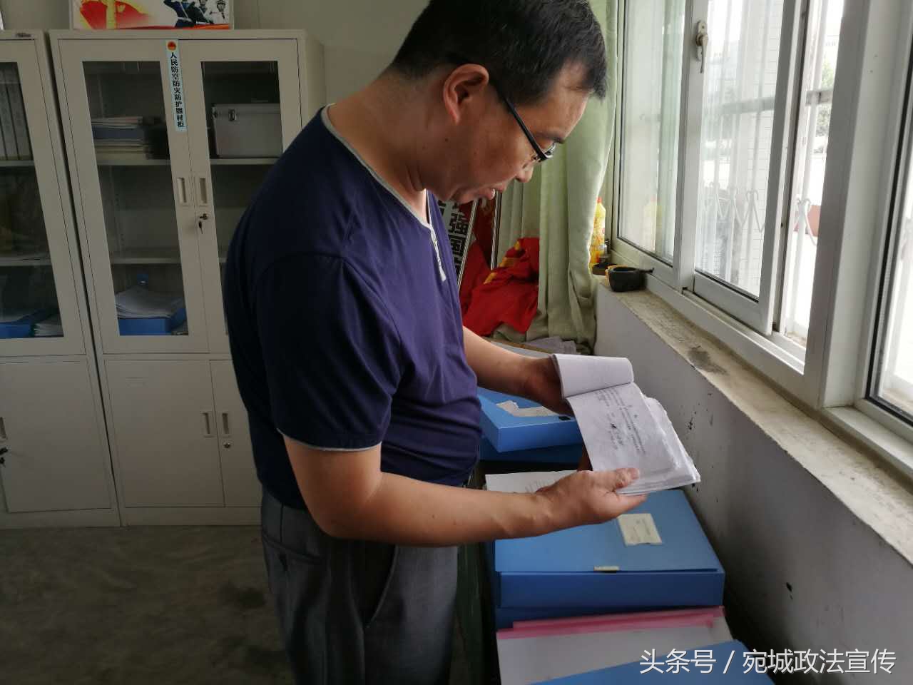 街道开展防未成年人溺亡会议,社区开展校园周边安全隐患排查