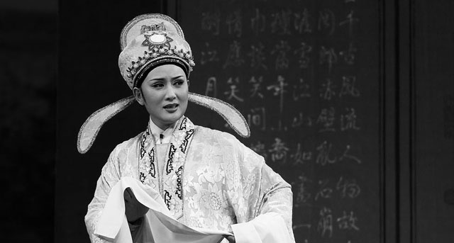 富人家里都要有保姆,富人怎么雇保姆