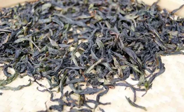 对于岩茶，拣茶梗究竟有多重要？