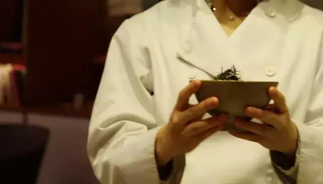 愿有人为你把厨下，茶泡饭的前身就不重要了吧！