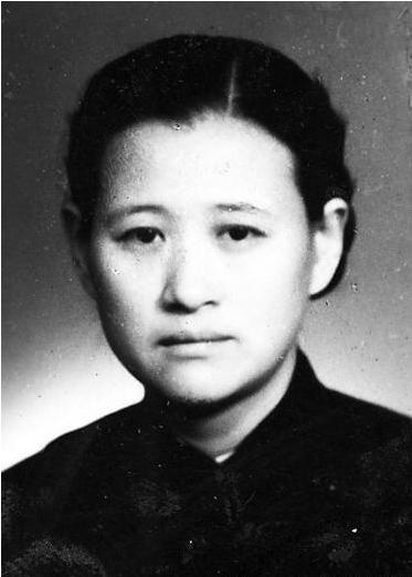 倪萍许晴陈红对比照片,许晴爸妈年轻照片