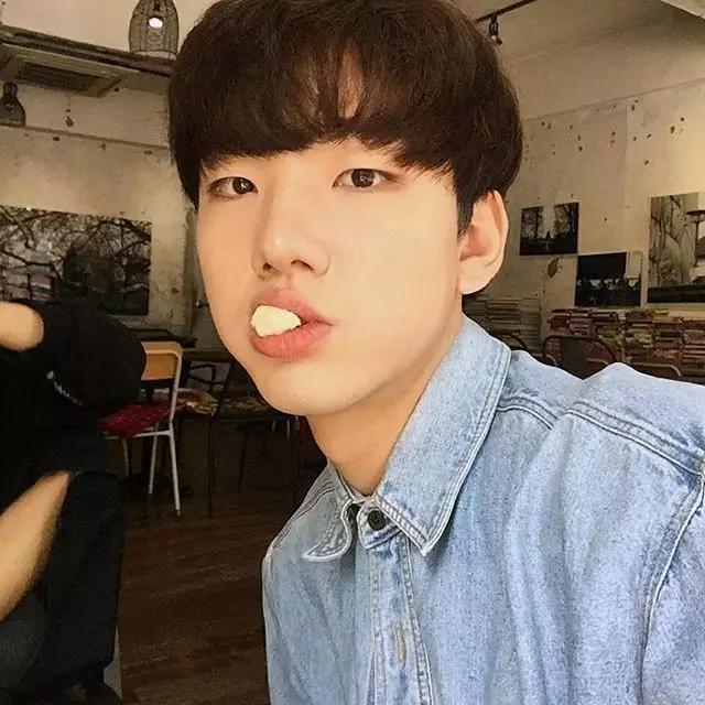 单眼皮小眼睛高鼻梁男生发型,单眼皮小眼皮男生发型