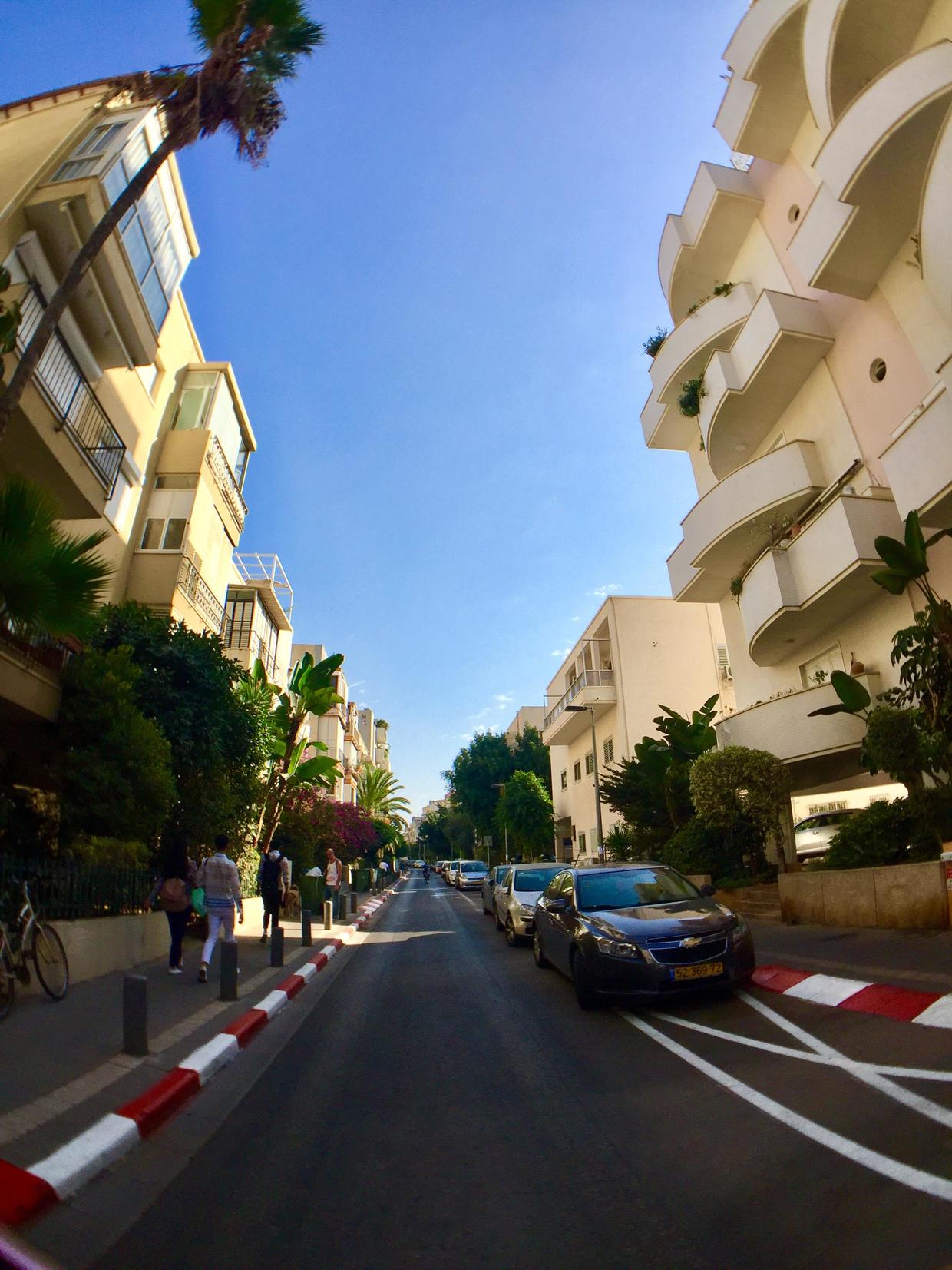 以色列特拉维夫闹市区 (以色列特拉维夫白色之城繁荣原因)