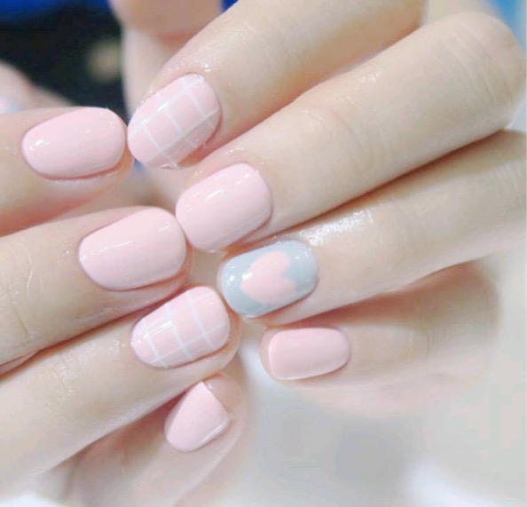 她们长这么好看，还不忘这点小心机