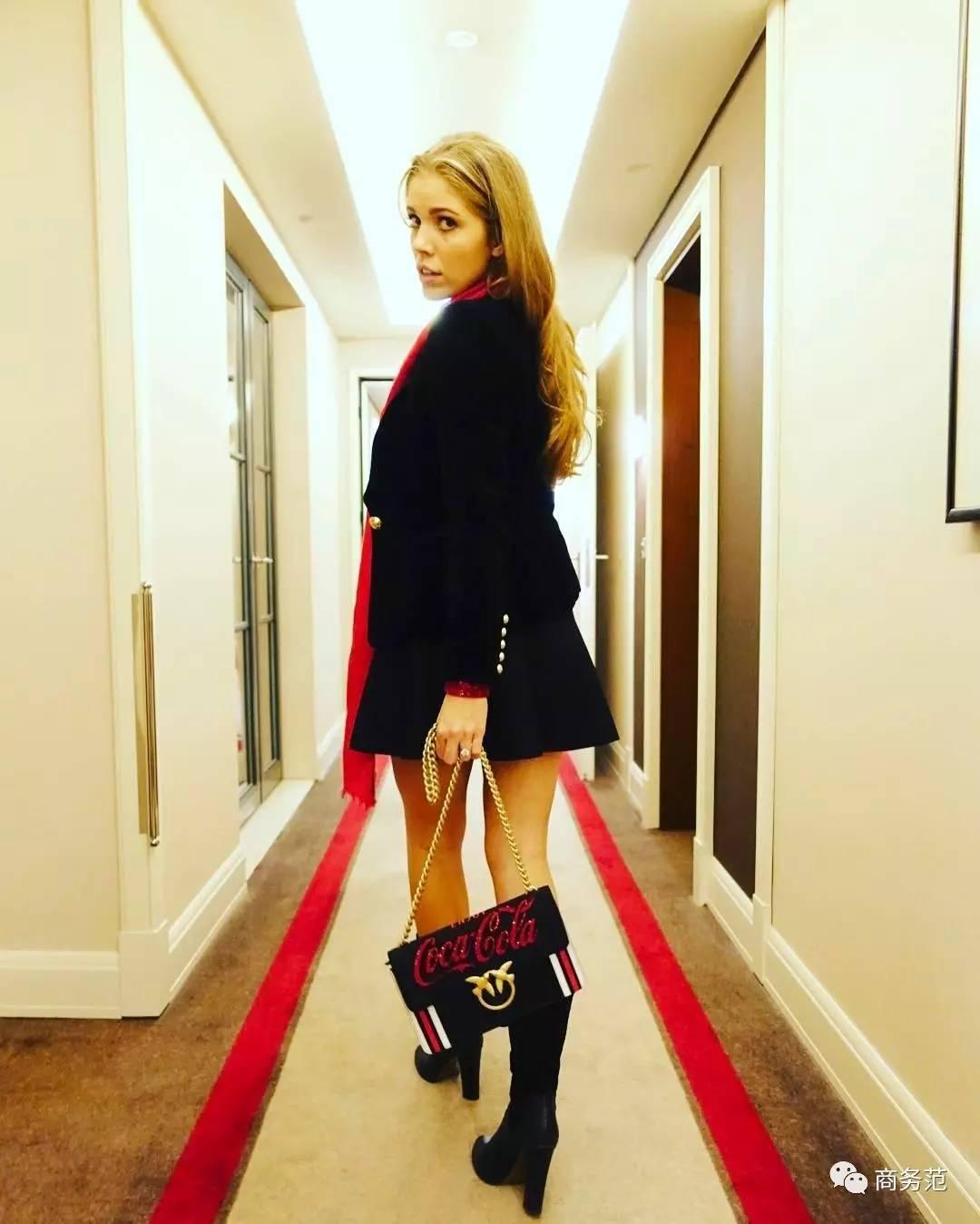 65万颗水晶打造的婚礼,施华洛世奇继承人款婚纱