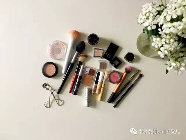 仿妆90年代港风妆容 (逆天化妆术化妆前化妆后港星妆容)