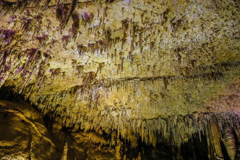 都说重庆热，但在她隔山相望的地方年均14-18度！