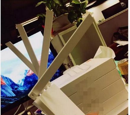 路由器放在高处天线应该怎样摆放,路由器的天线怎么摆放信号最强