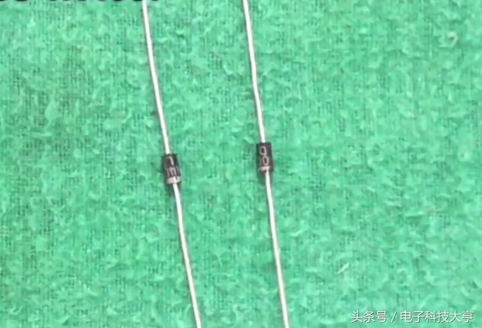 最简单的升压电路只需要一个电容,四个元件自制升压电路