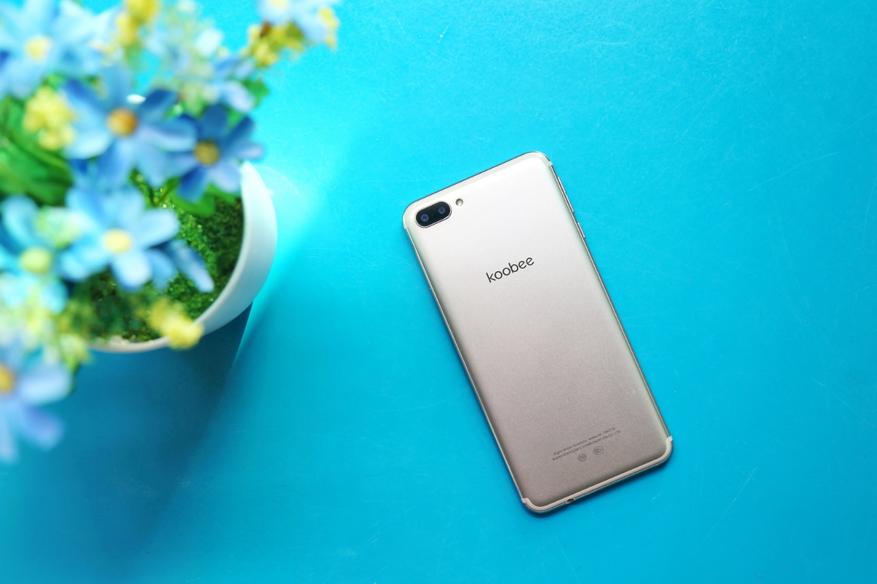 像三星s8的手机,三星s8更换屏幕无边框