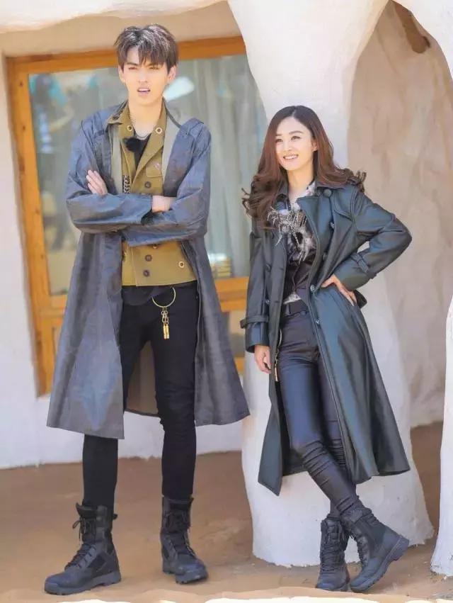 小姐姐被网友嘲讽身材,紧身裤被人吐槽