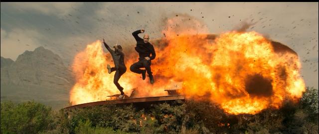 这是一部能让你从头笑到尾的电影，能把间谍片拍成这样也太鬼了！