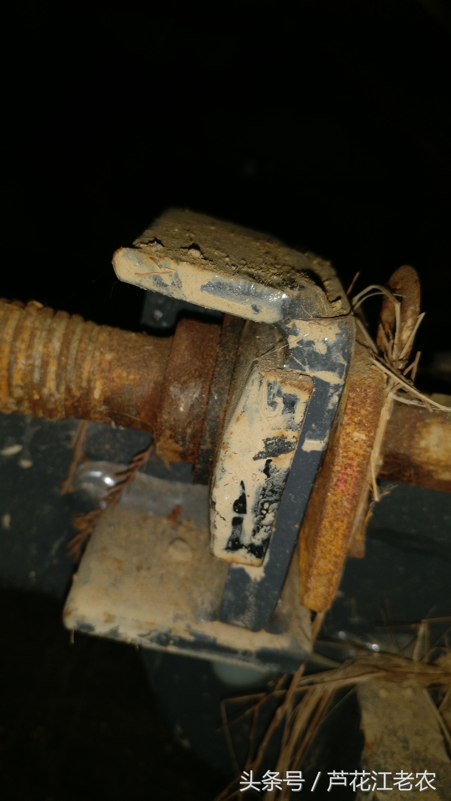 20170629福田雷沃RG40老款履带收割机导向轮改成下挂式