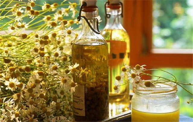 脸上一直好不了的*血丝红**需看完，你真的相信洋甘菊能彻底除掉它？