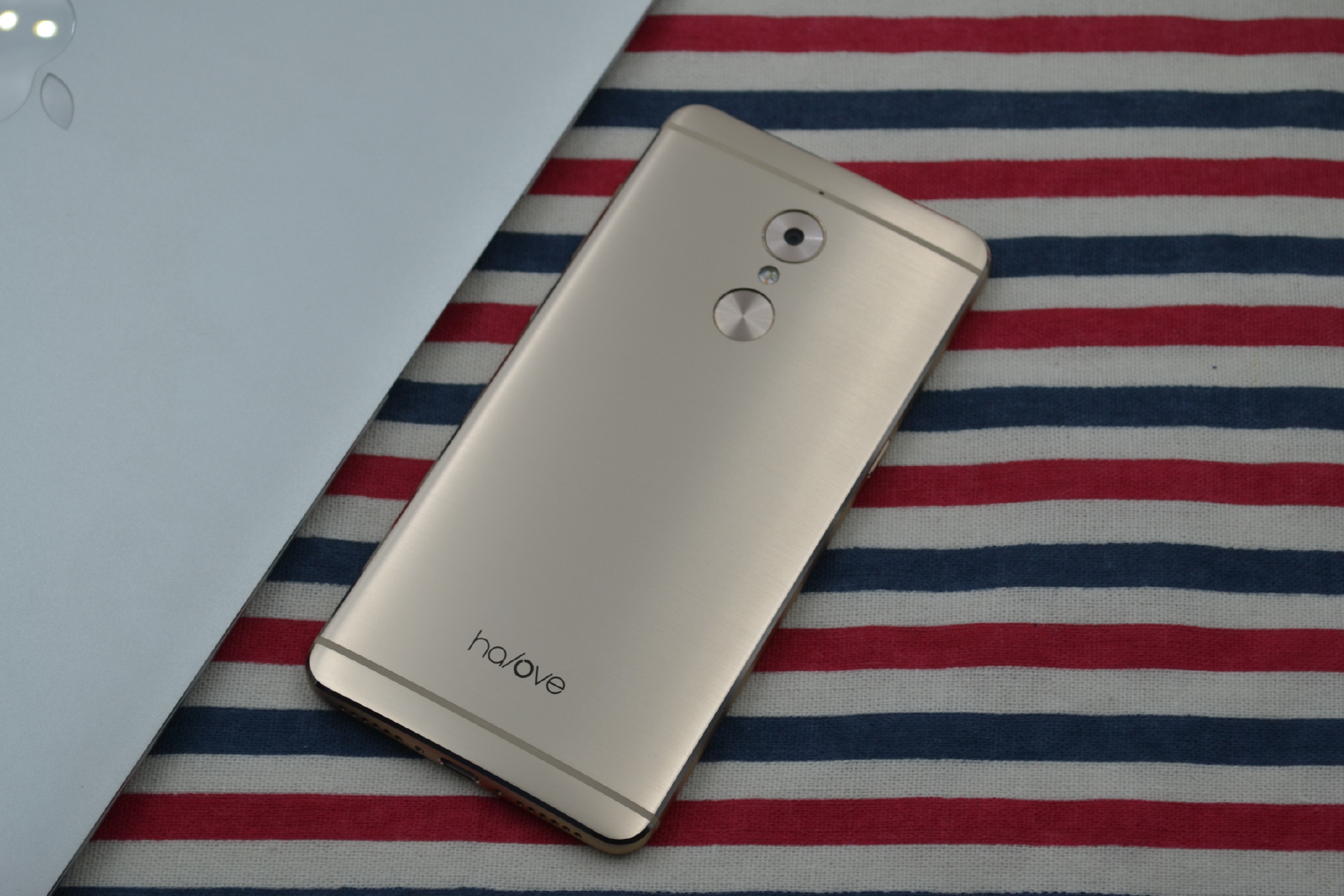 对家人的爱更多一点，九爱亲情手机HaloveH1上手测评