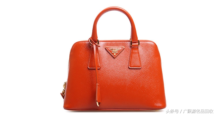 普拉达包包二手值多少钱,普拉达奢侈品包包回收价格