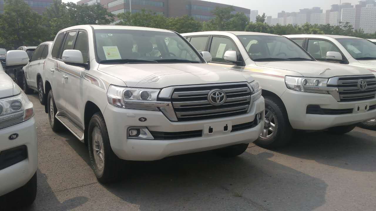 17年奔驰gle400中规和美规车的区别,美规车和中规车外观区别