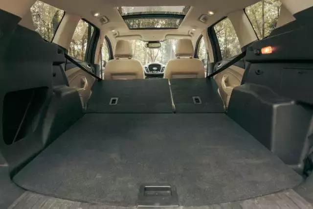 一台能买菜带娃下工地的“超跑”，评测2017款福特翼虎