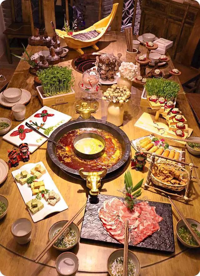 百家湖cbd,百家湖开放式美食街