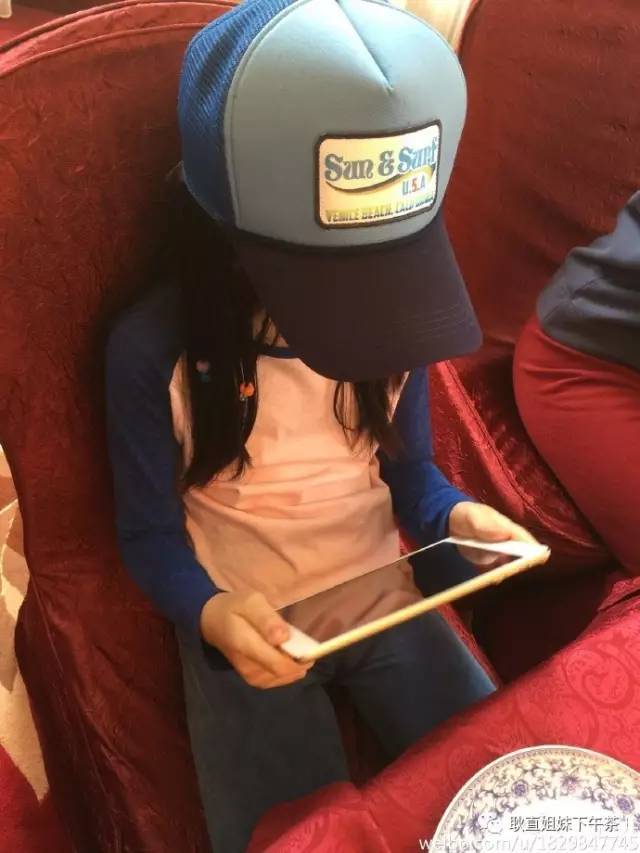 李嫣Style！王菲李亚鹏女儿变身超模05后都出来闯天涯了