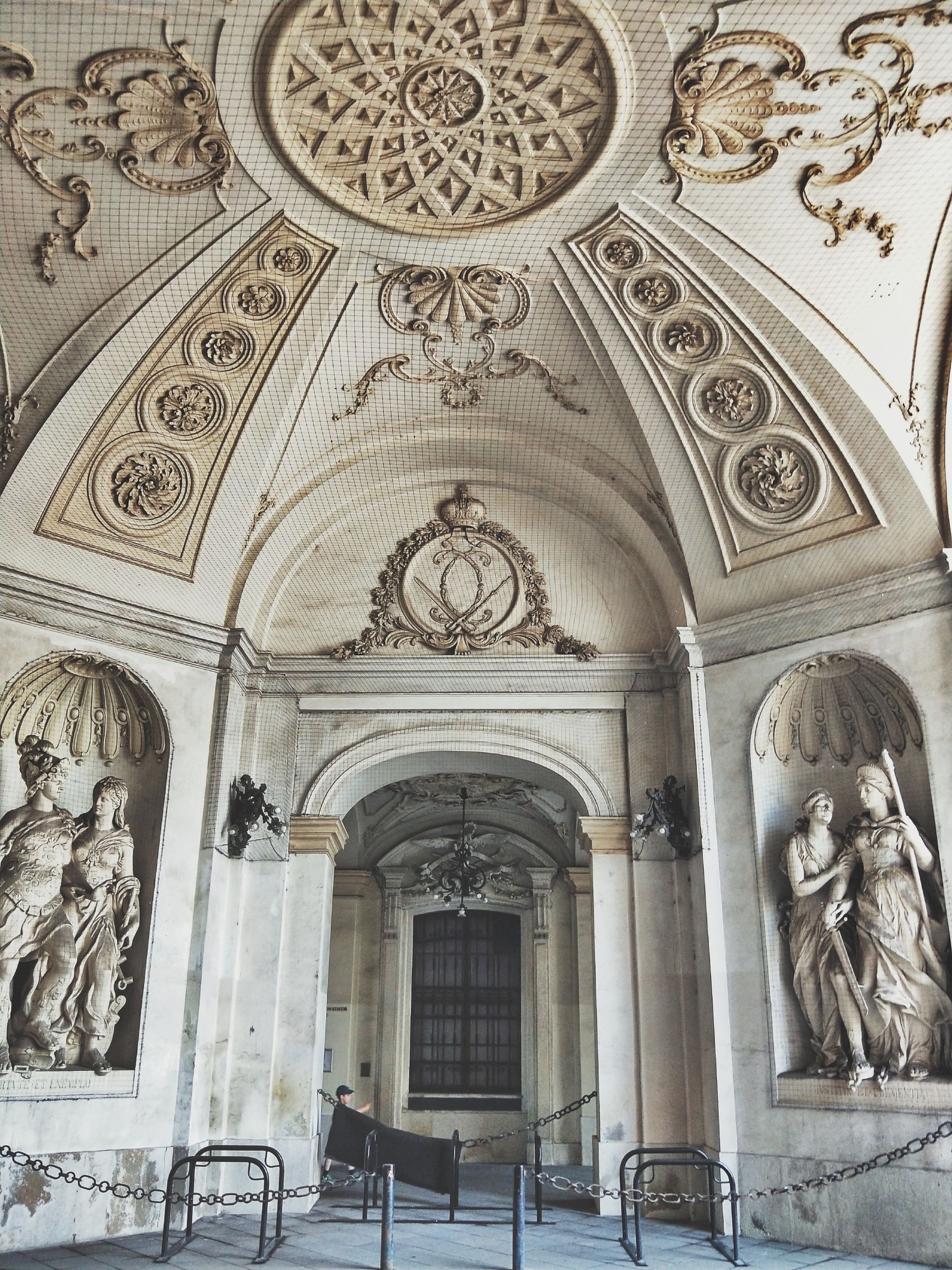 旅游风景手机怎么拍出高级感,旅游产品如何打造爆品