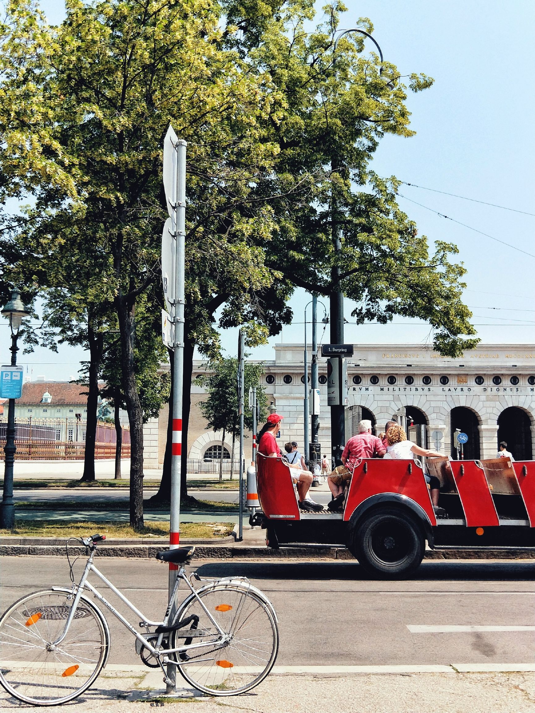 旅游风景手机怎么拍出高级感,旅游产品如何打造爆品