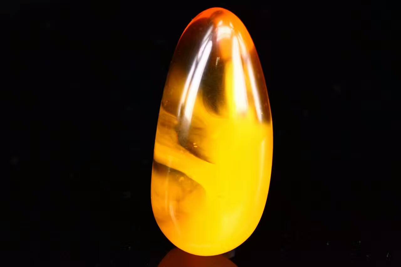 玩蜜蜡的生肖,玩蜜蜡的男人是什么样的人