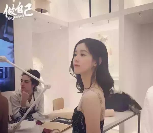 刘诗诗刘亦菲奶茶妹,刘诗诗奶茶妹视频