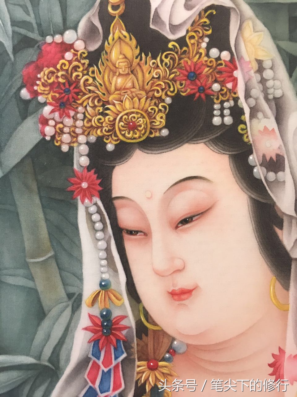 美到极致的菩萨｜听涛观瀑望水月，静思禅定得自在