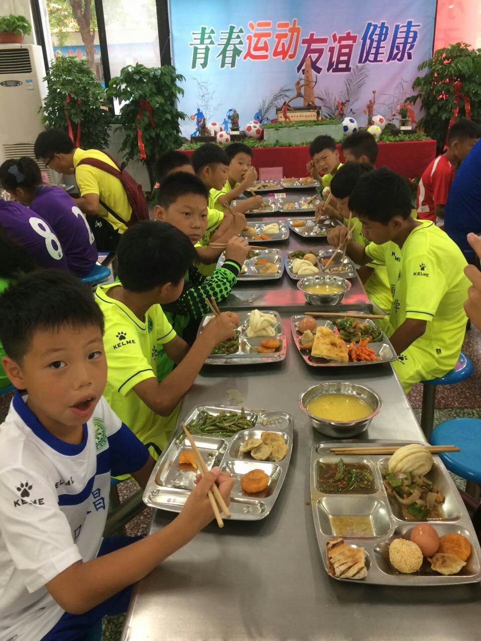 周口市文昌小学篮球比赛,周口文昌小学足球队