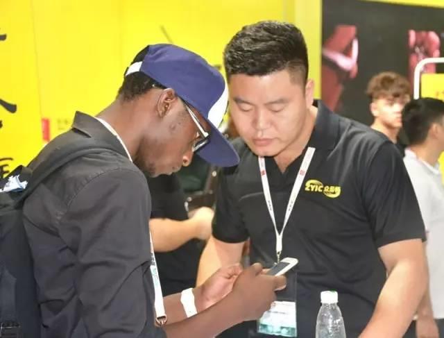 套框无套路众易畅行业首推百变竖屏车机