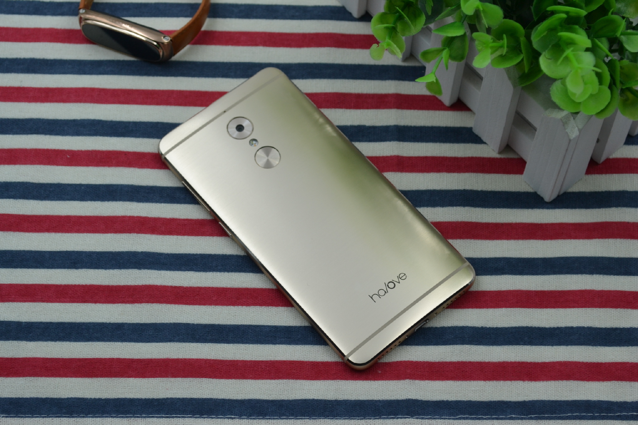 对家人的爱更多一点，九爱亲情手机HaloveH1上手测评