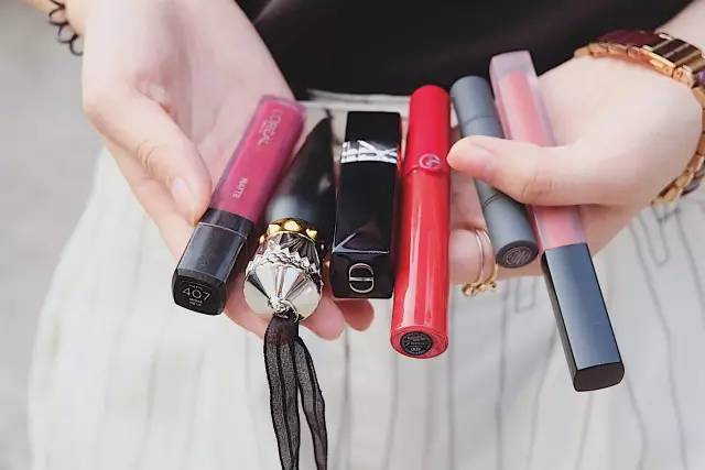 评测｜这些活跃在时博界的口红，的确可以让我秒变小妖精！