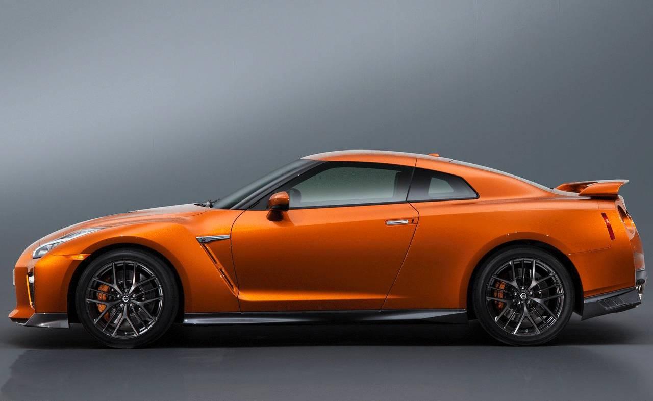 日产gtr战神vs川崎,最新款日产gtr是哪一年的