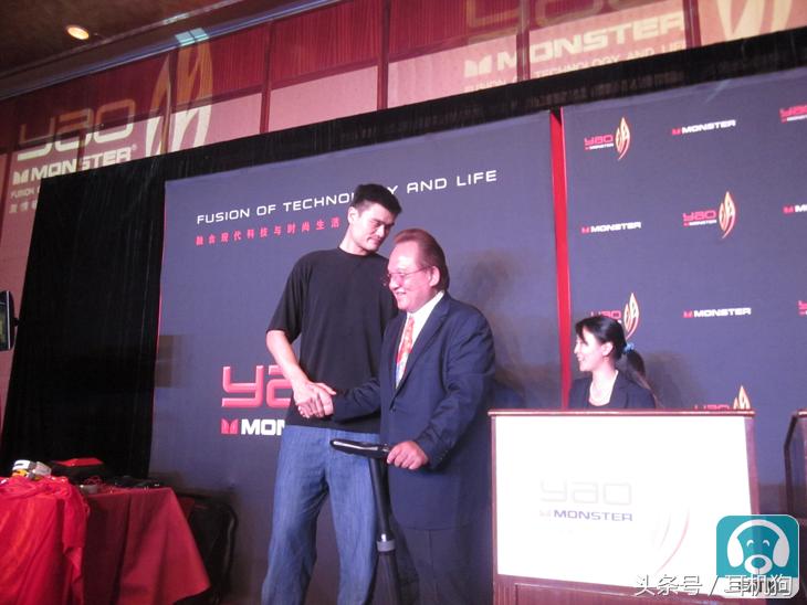 耳机发展史三部曲,魔音耳机beats头戴式初代