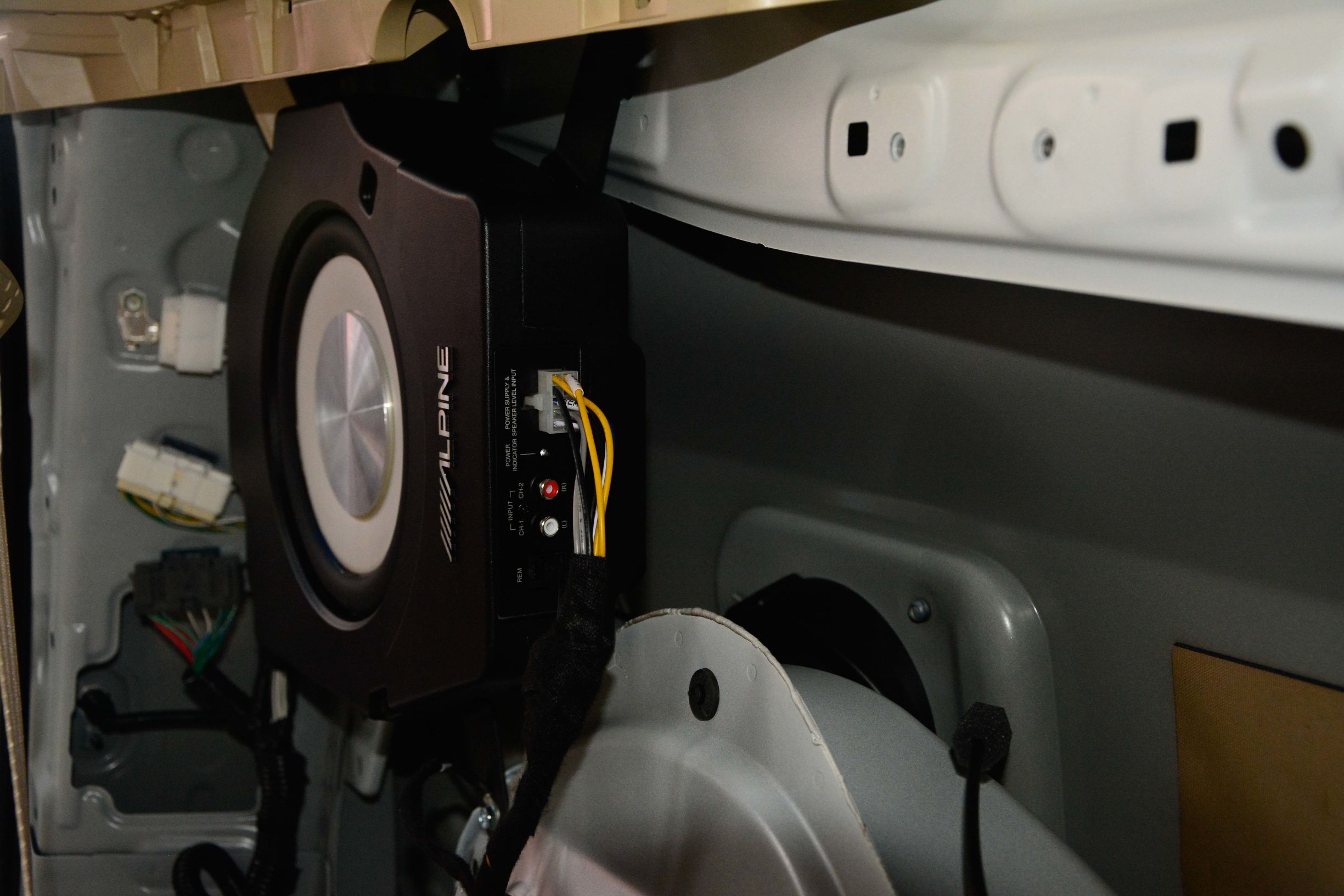 阿尔派360全景一体机普拉多,阿尔派普拉多专用音响