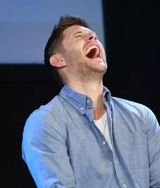 他美剧第一帅哥的称号，可绝非浪得虚名。