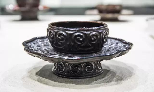 珍品撷英：图读宋元“闲事与雅器”