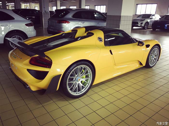 保时捷选配大轮毂多少钱,保时捷加价7000